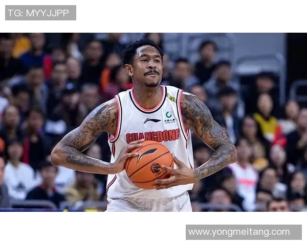 马尚布鲁克斯的篮球之路与职业生涯的辉煌成就与挑战分析 马尚布鲁克斯的篮球之路与职业生涯的辉煌成就与挑战分析