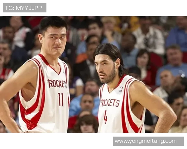 姚明领衔火箭队对决老鹰队的精彩对抗赛回顾与分析